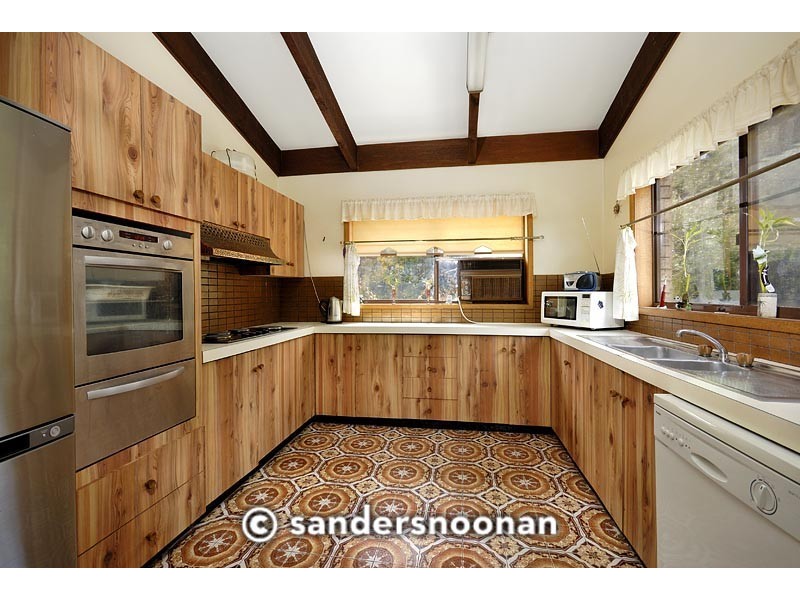 11d Valentia Avenue, Lugarno NSW 2210