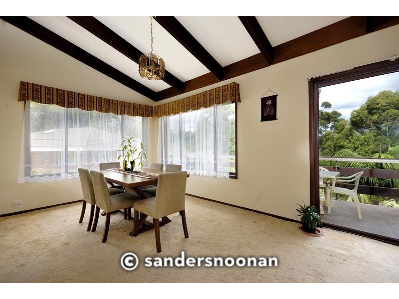 11d Valentia Avenue, Lugarno NSW 2210