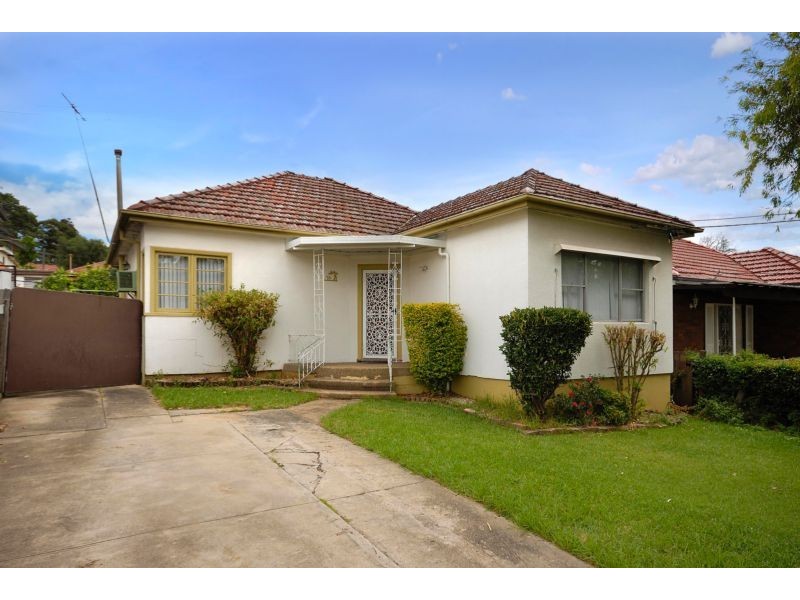 25 Meadowland Rd, Peakhurst NSW 2210