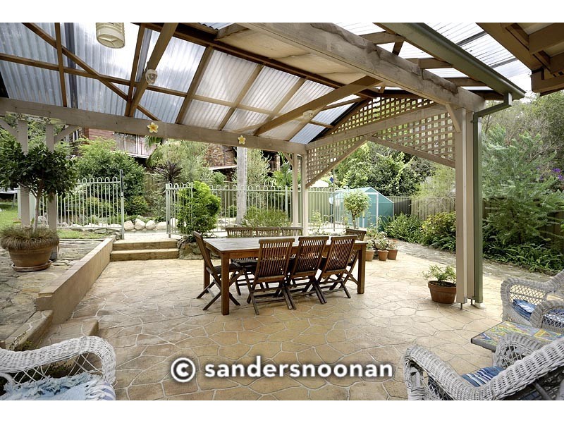 8 Tate Place, Lugarno NSW 2210