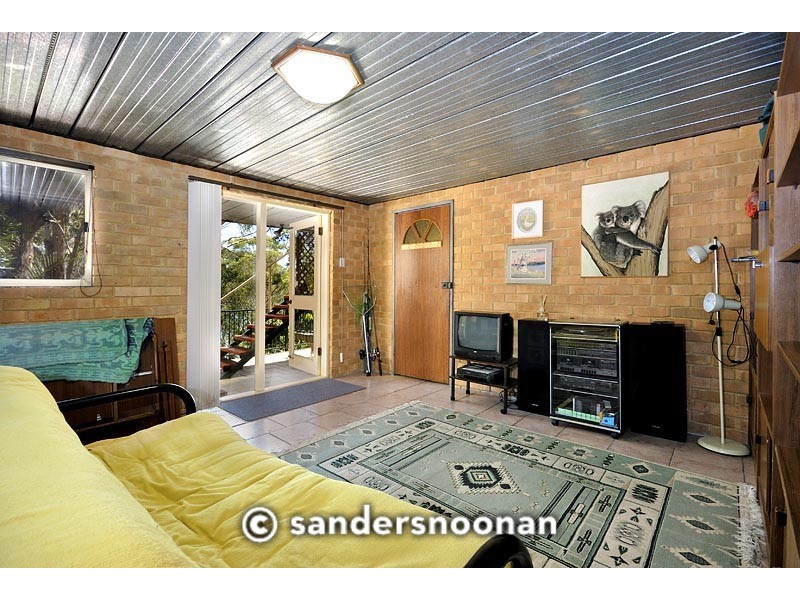 6 Riverside Drive, Lugarno NSW 2210