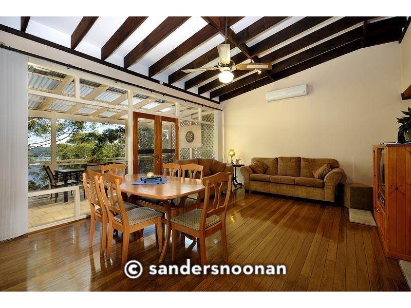 6 Riverside Drive, Lugarno NSW 2210