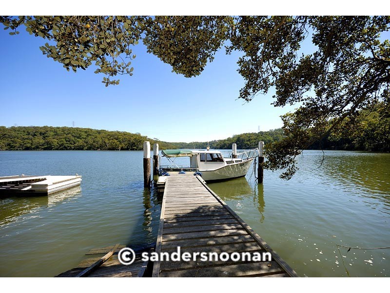 6 Riverside Drive, Lugarno NSW 2210