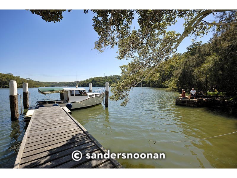 6 Riverside Drive, Lugarno NSW 2210