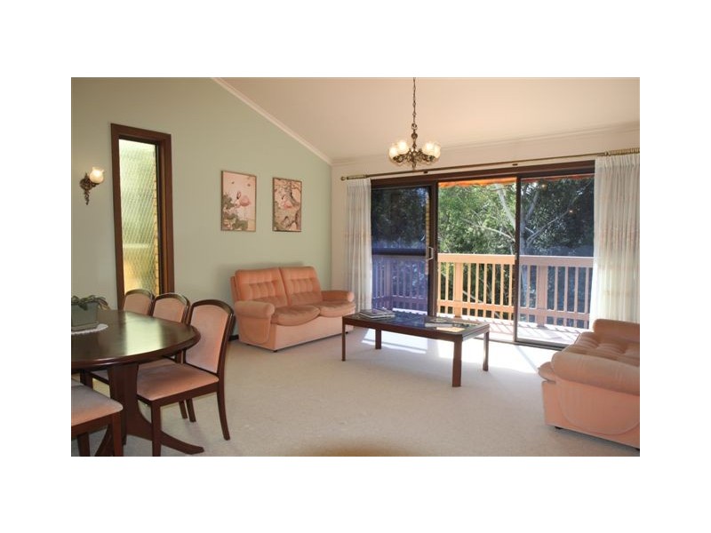 64 Allwood Crescent, Lugarno NSW 2210