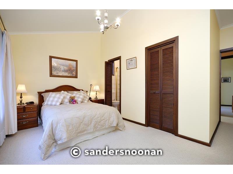 64 Allwood Crescent, Lugarno NSW 2210