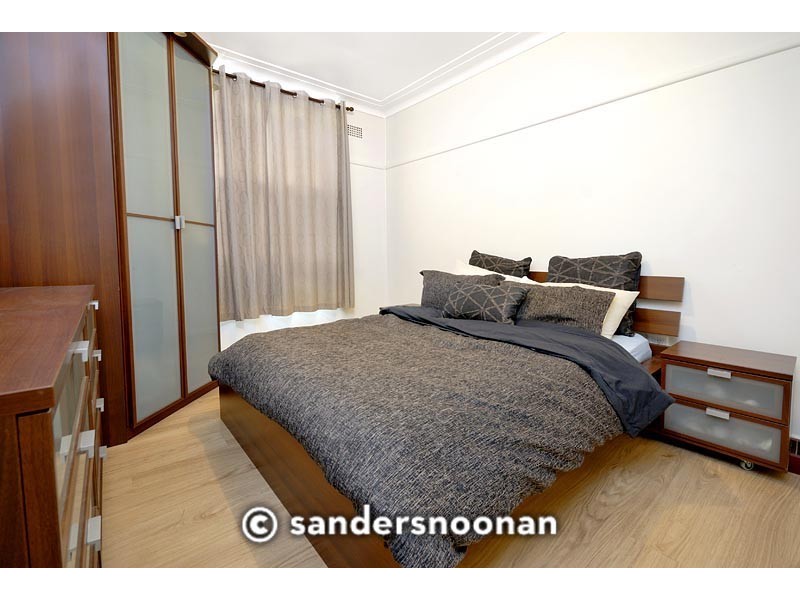 11 Peace Avenue, Peakhurst NSW 2210