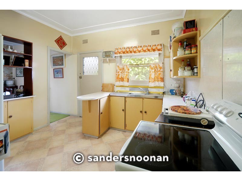 12 Lorraine Avenue, Padstow Heights NSW 2211