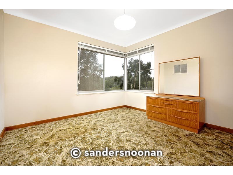 8 Loville Avenue, Peakhurst Heights NSW 2210