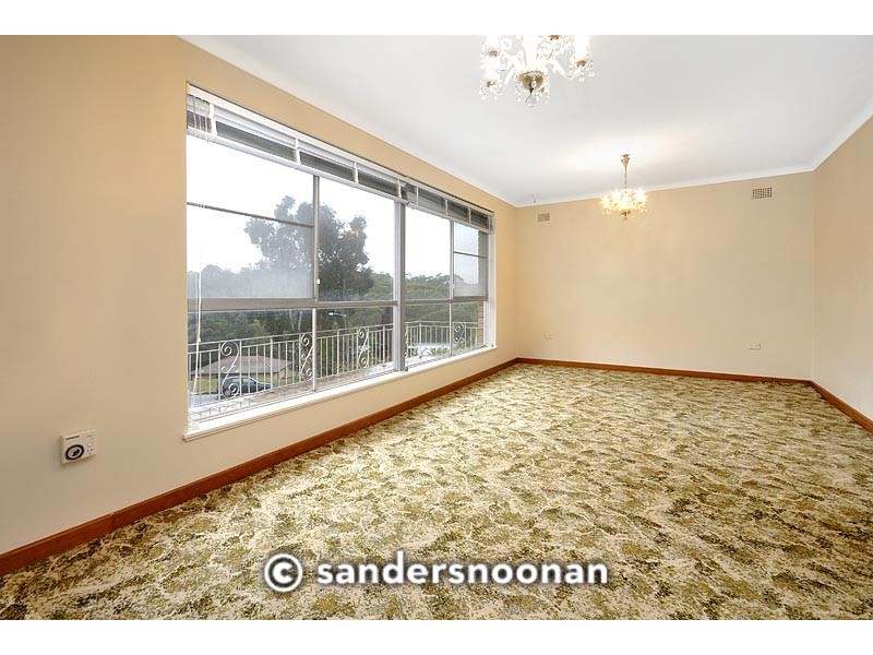 8 Loville Avenue, Peakhurst Heights NSW 2210