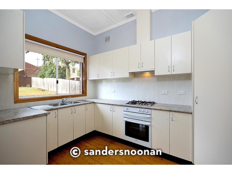 12 Centre Street, Penshurst NSW 2222