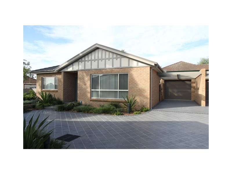 6/6 Waldo Crescent, Peakhurst NSW 2210