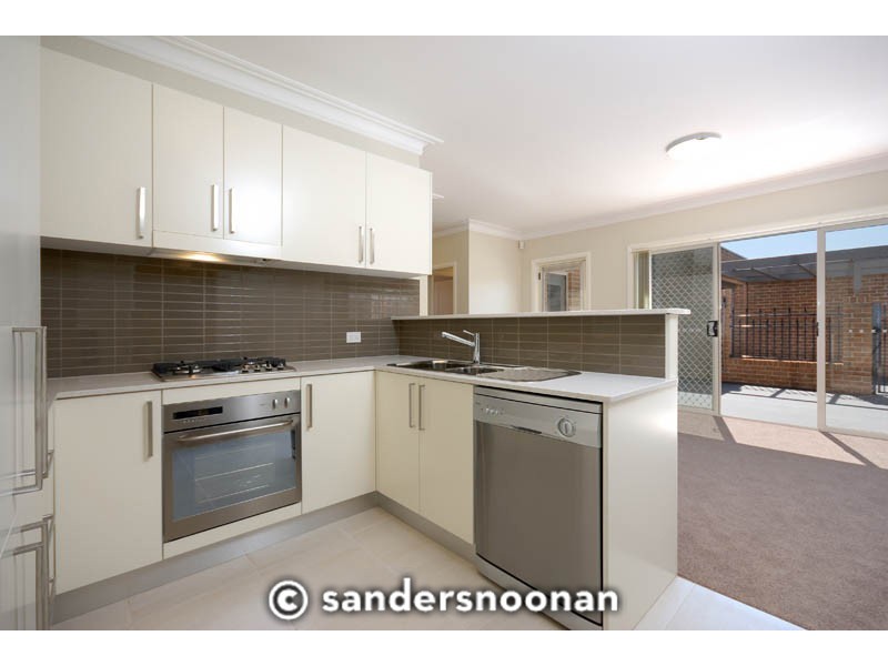 6/6 Waldo Crescent, Peakhurst NSW 2210