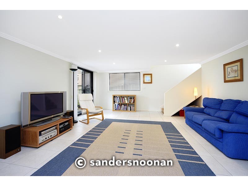 12 Woodlands Avenue, Lugarno NSW 2210