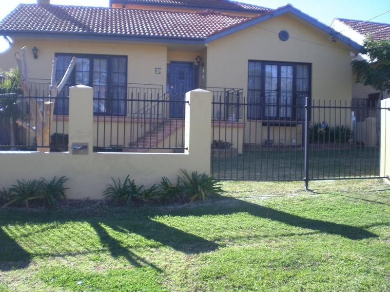 22 Doris Street, Picnic Point NSW 2213