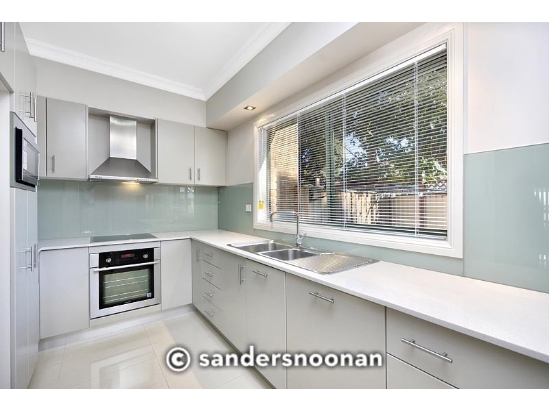 1/15 Henry Lawson Drive, Peakhurst NSW 2210