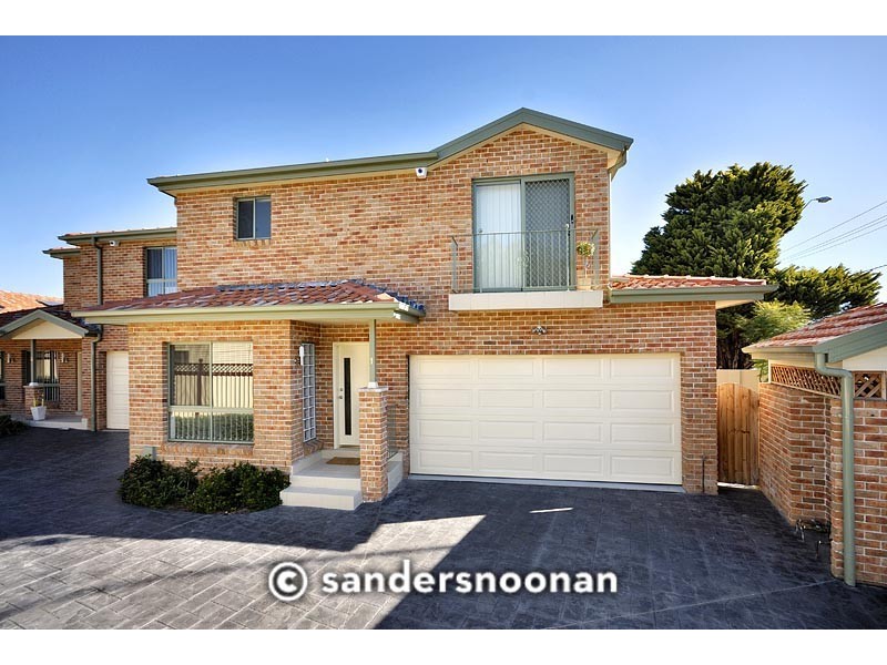 1/15 Henry Lawson Drive, Peakhurst NSW 2210