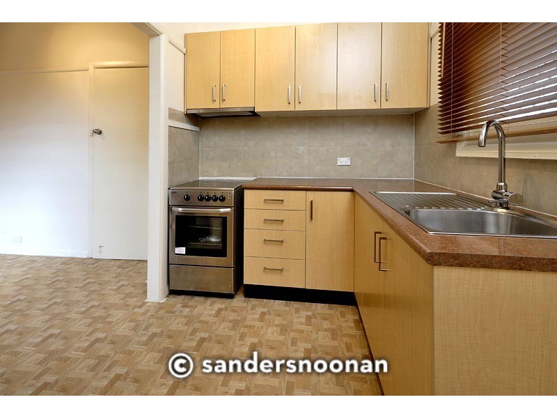 11 Peace Avenue, Peakhurst Heights NSW 2210