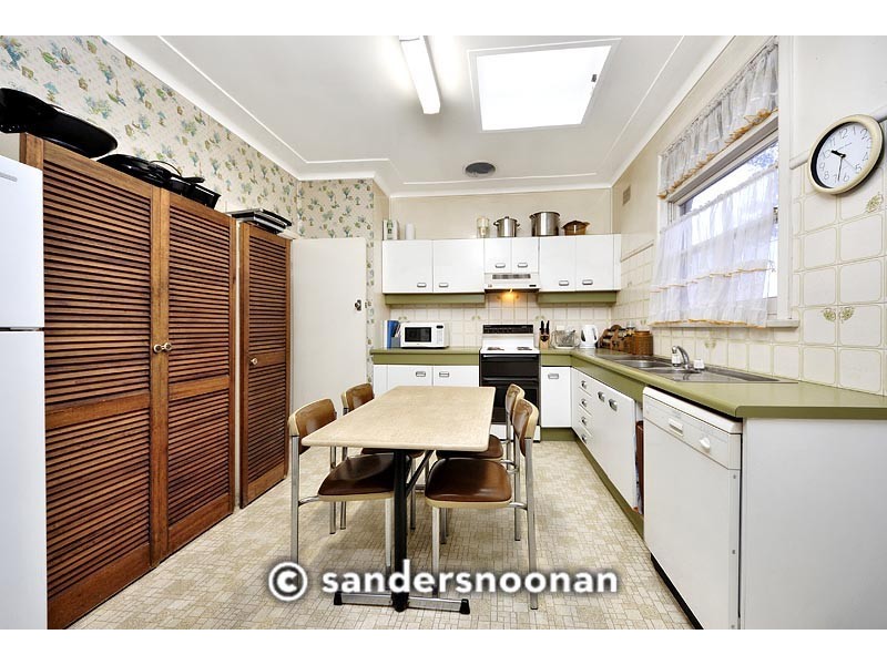 2 Byron Street, Peakhurst Heights NSW 2210