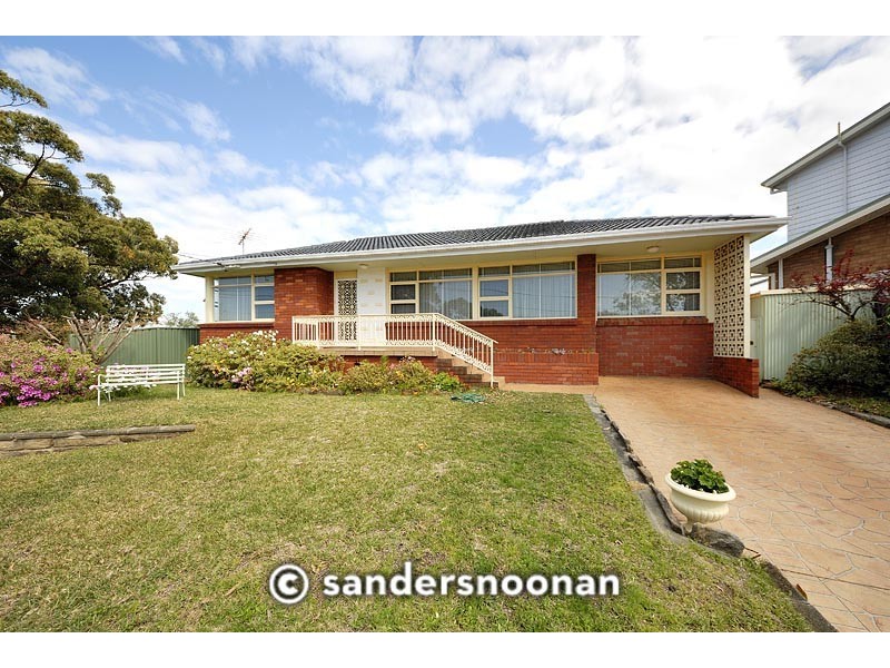 40 Waterside Parade, Peakhurst Heights NSW 2210