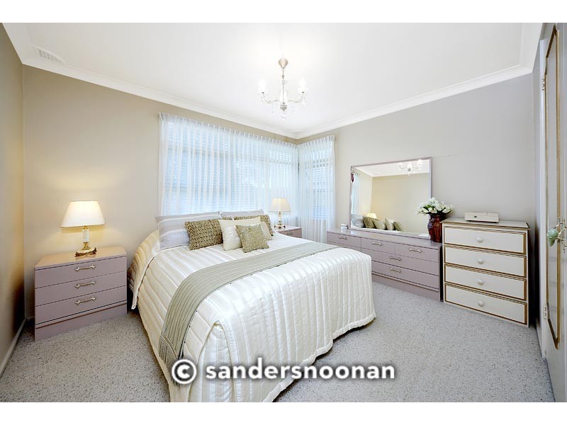 40 Waterside Parade, Peakhurst Heights NSW 2210