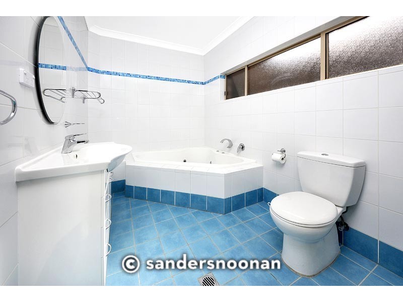 18 Universal Street, Mortdale NSW 2223