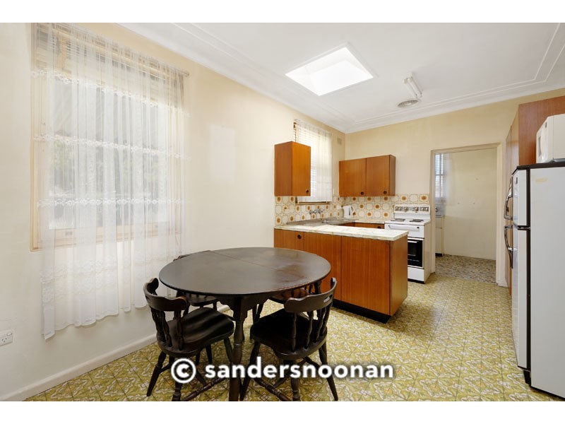 39 Balmoral Road, Mortdale NSW 2223