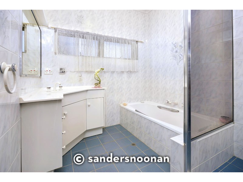 70 Allwood Crescent, Lugarno NSW 2210