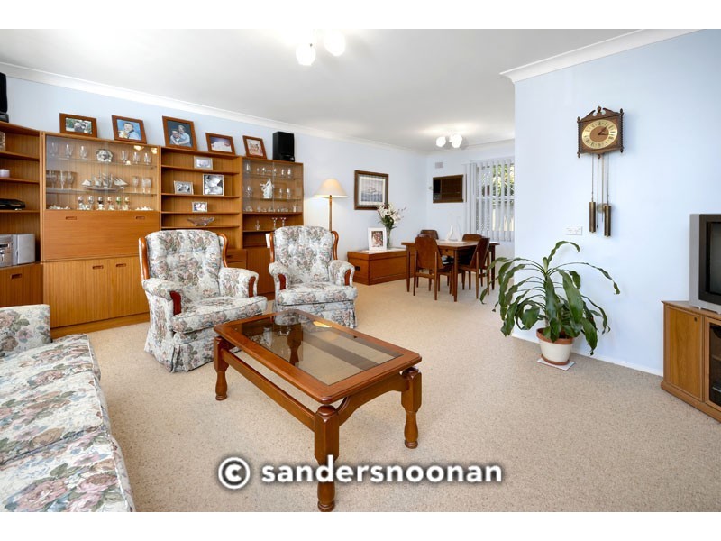 4 Waldo Crescent, Peakhurst NSW 2210