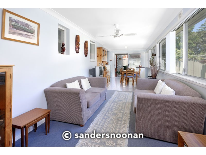 4 Waldo Crescent, Peakhurst NSW 2210