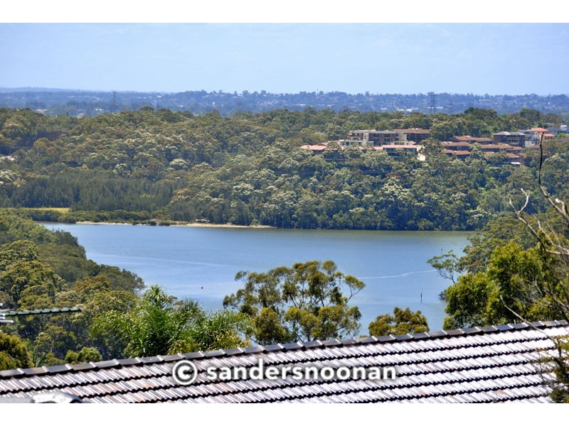 2/68 Lugarno Parade, Lugarno NSW 2210