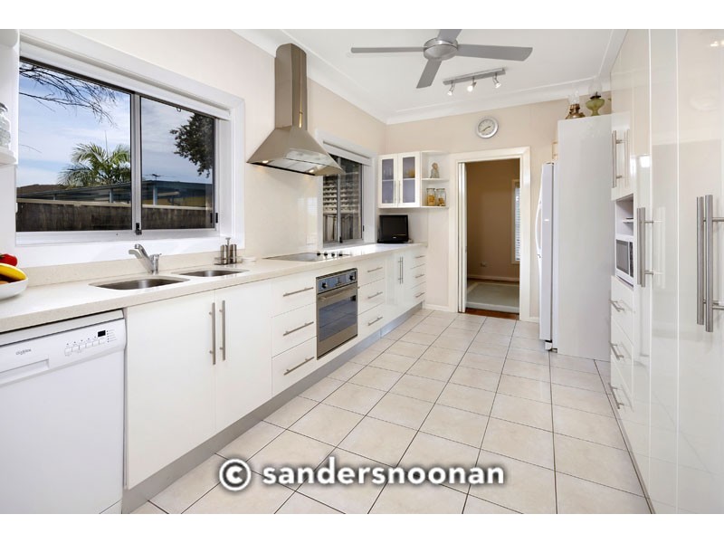 15 Yuruga Street, Beverly Hills NSW 2209