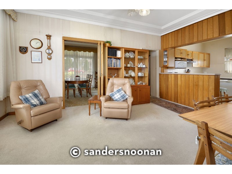 4 Bungalow Road, Peakhurst NSW 2210