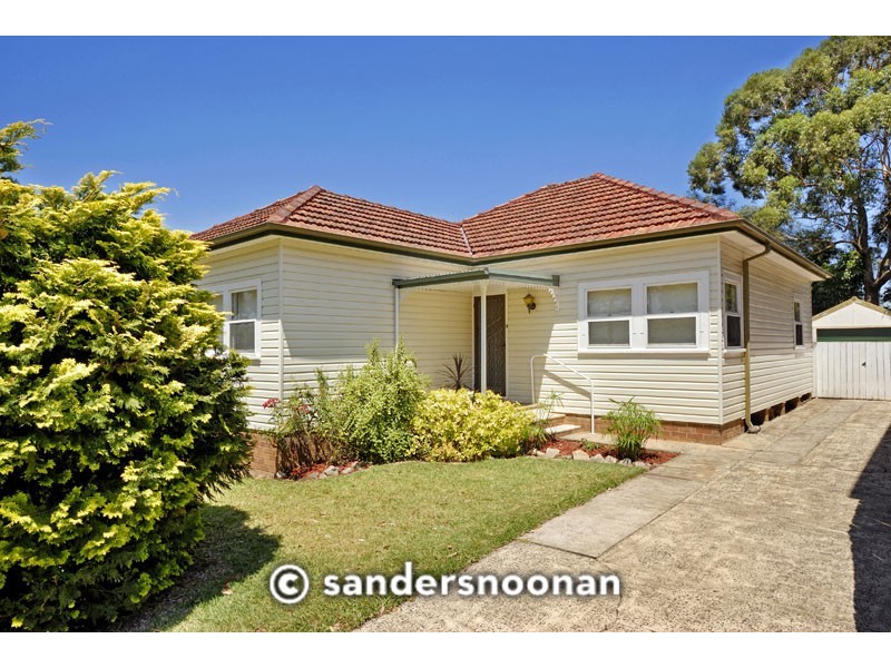 35 Bailey Parade, Peakhurst NSW 2210