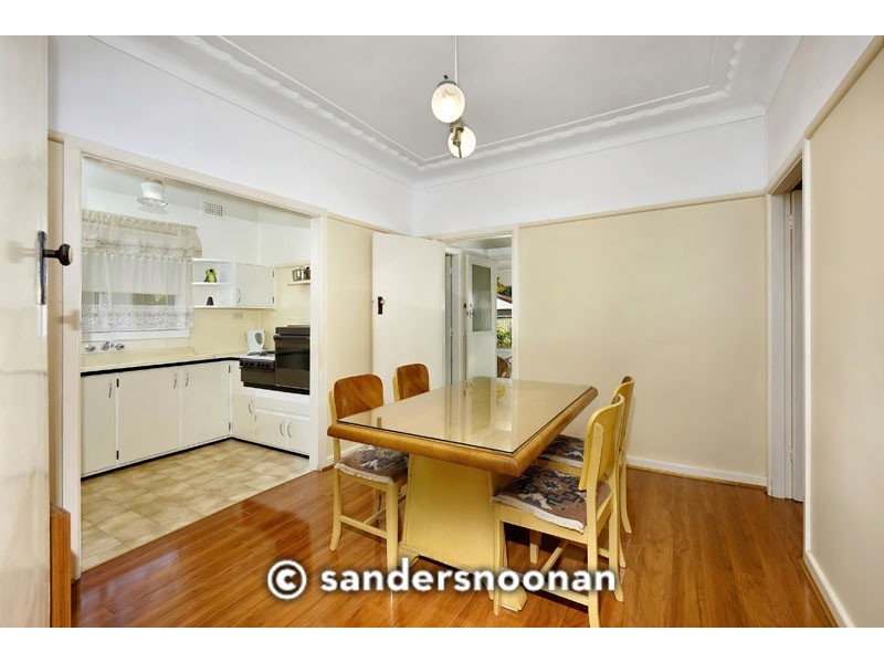 35 Bailey Parade, Peakhurst NSW 2210