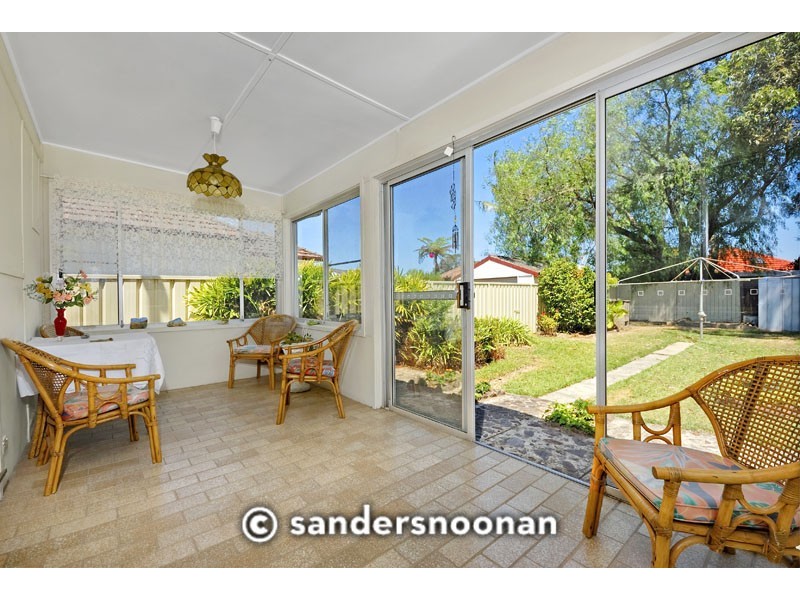 35 Bailey Parade, Peakhurst NSW 2210