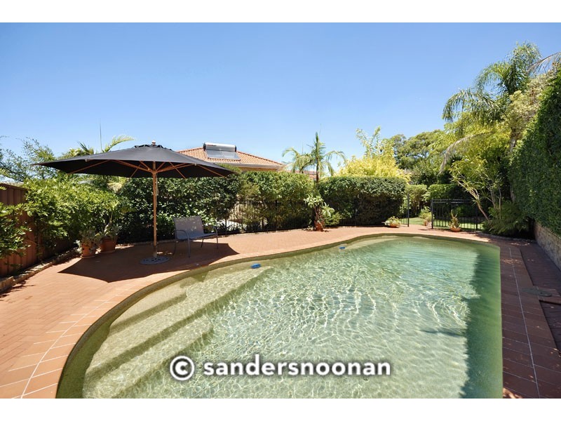 95 Brushwood Drive, Alfords Point NSW 2234