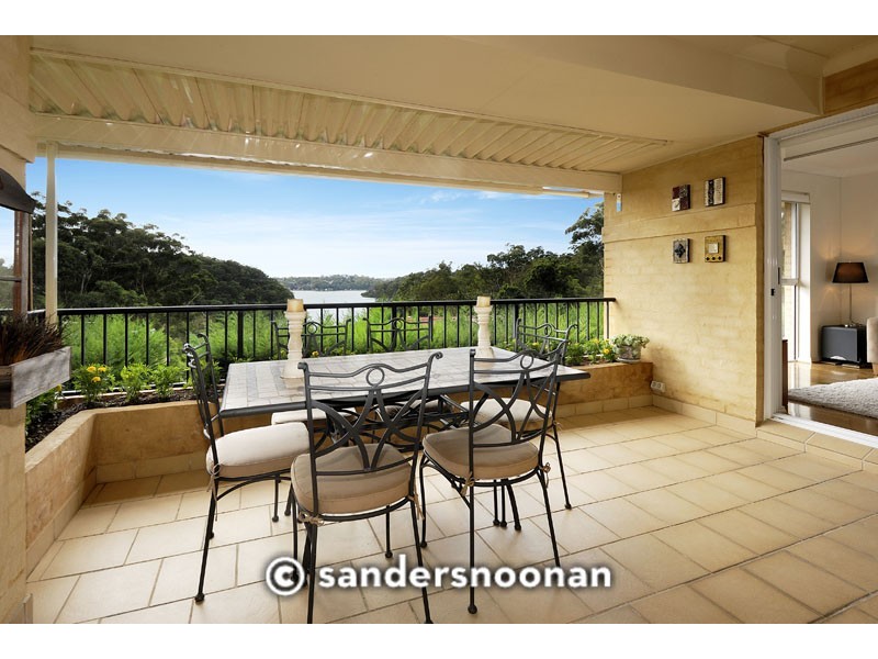 4/4 Woodcliffe Parade, Lugarno NSW 2210