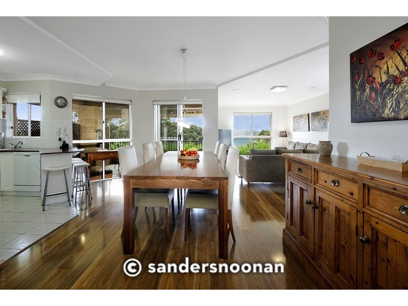 4/4 Woodcliffe Parade, Lugarno NSW 2210