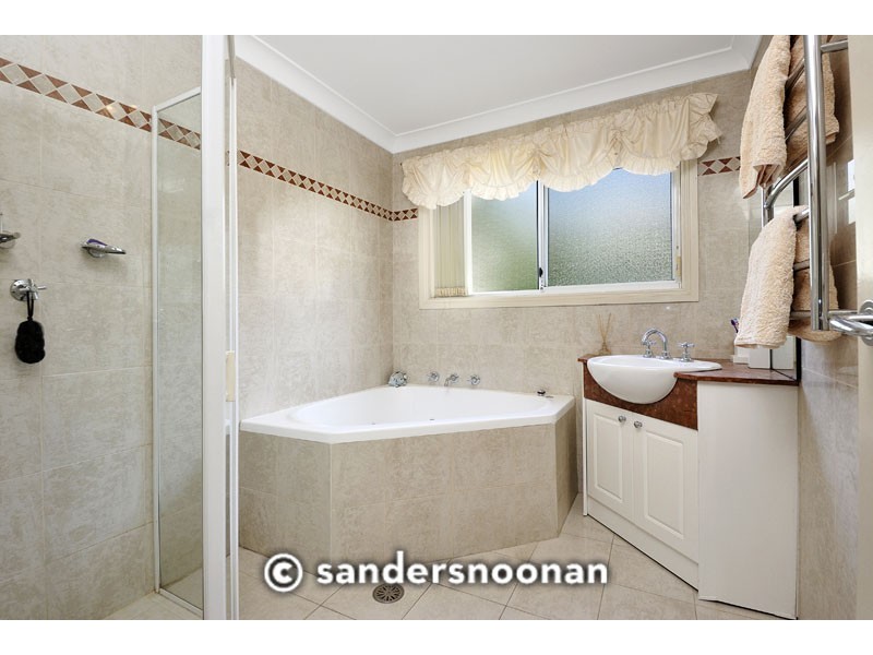 4/4 Woodcliffe Parade, Lugarno NSW 2210