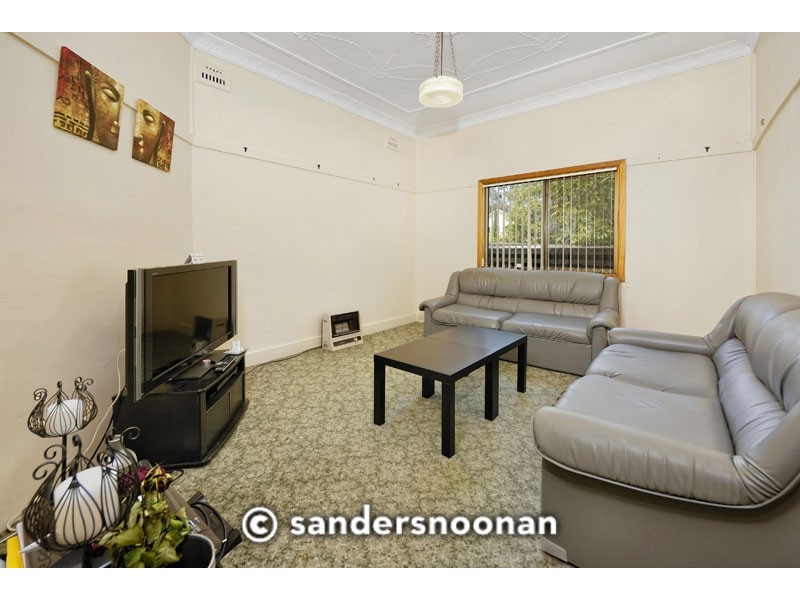 20 Universal Street, Mortdale NSW 2223