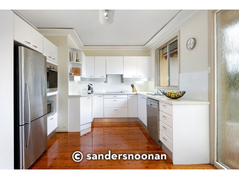 18 Vista Avenue, Peakhurst Heights NSW 2210