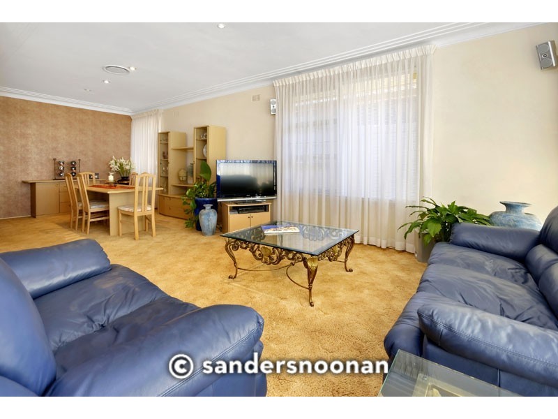 3 Illinga Place, Lugarno NSW 2210