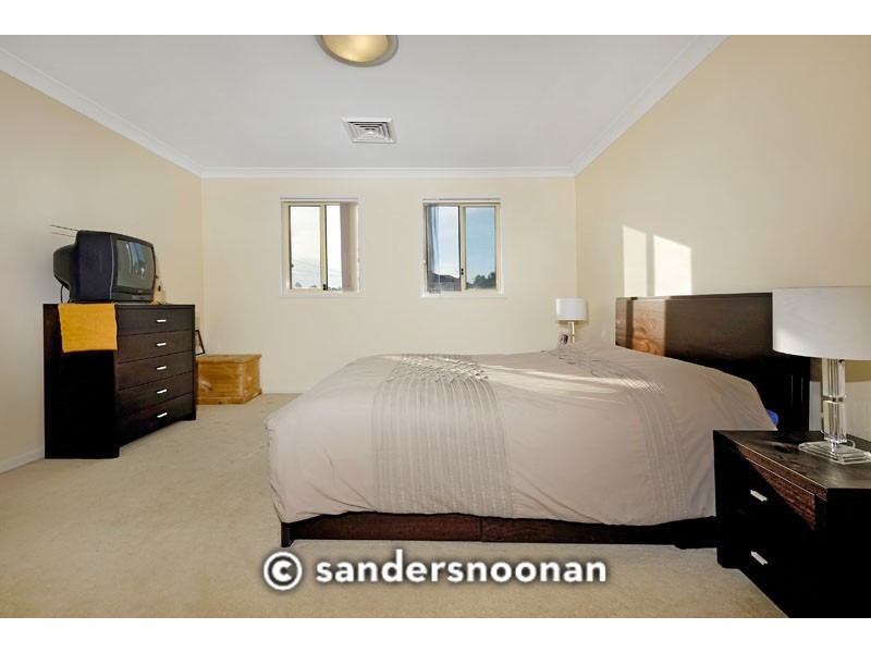 32 Umbria Street, Prestons NSW 2170