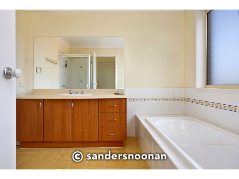 32 Umbria Street, Prestons NSW 2170