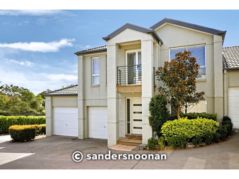 17 Eucalyptus Court, Picnic Point NSW 2213
