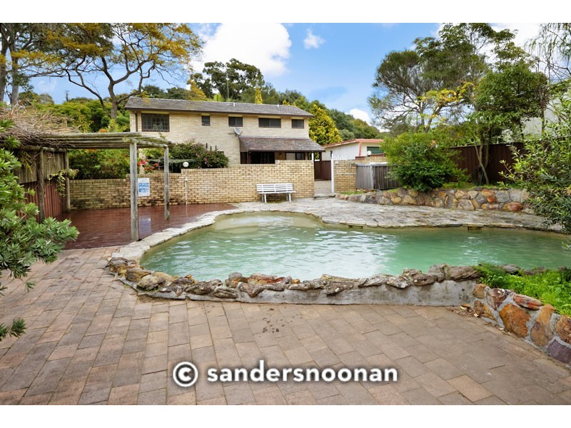 8 Beverley Crescent, Penshurst NSW 2222