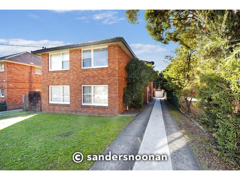 1/9 Graham Road, Narwee NSW 2209