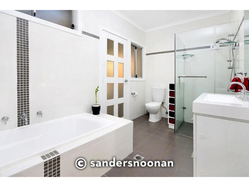 73 Lawrence Street, Peakhurst NSW 2210