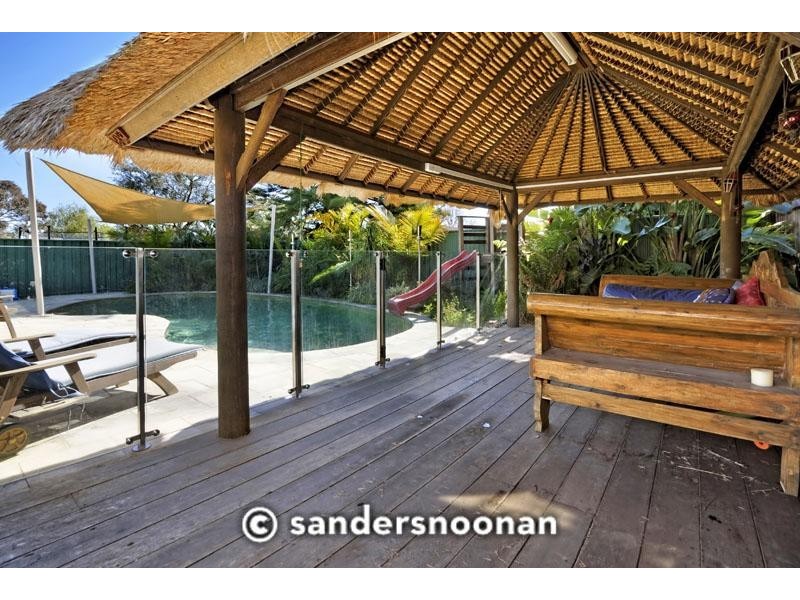 8 Grandview Crescent, Lugarno NSW 2210